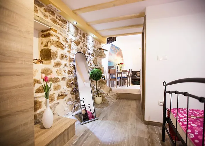 شقة Bonaca سبليت